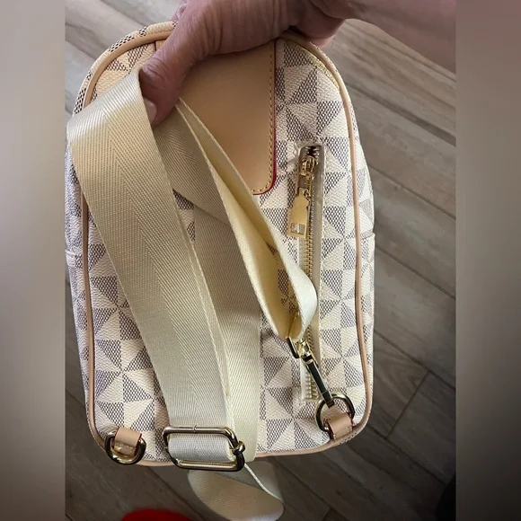 ✨Shoulder Bag✨ - Picture 2 of 3